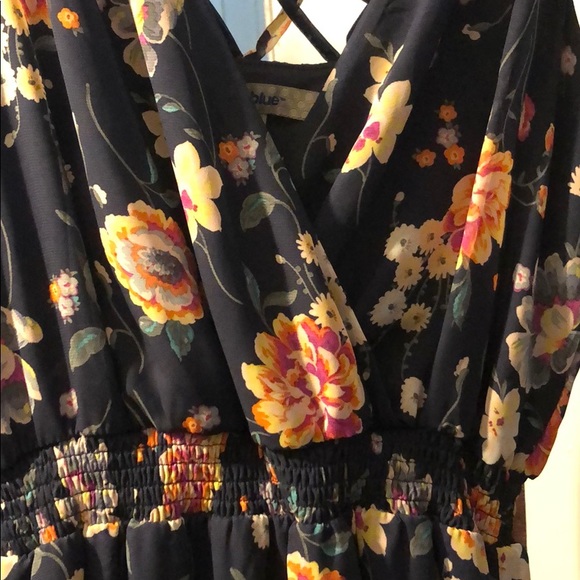 Maxi - Picture 3 of 4